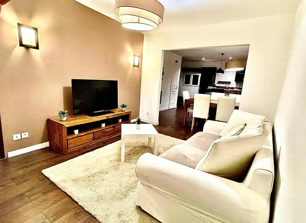 *Fontaine Moussue*Hyper Centre*T2 Standing* Apartment Salon-de-Provence France